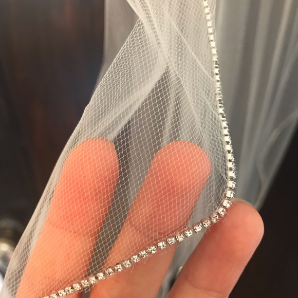 Sara Gabriel Wallace veil - Picture 2 of 5